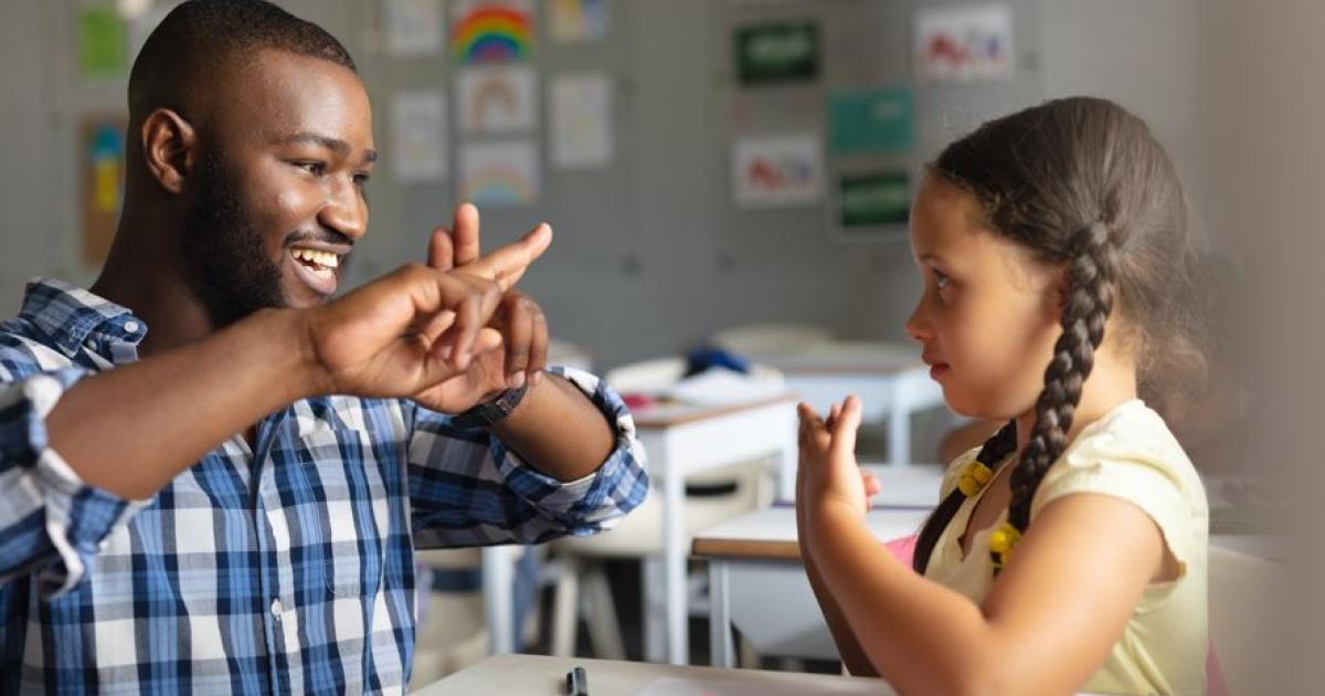     





Handicap et scolarité : un parcours du combattant ?




