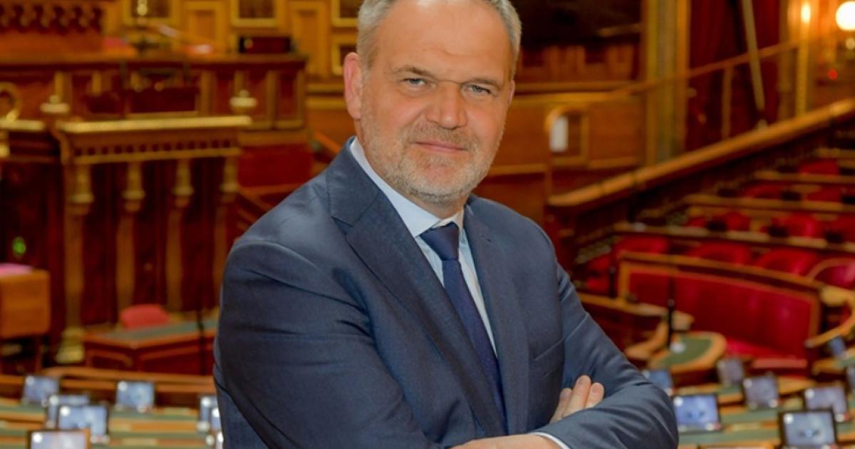 François-Noël Buffet, le ministre des Outre-Mer, effectue son premier déplacement officiel en Nouvelle-Calédonie