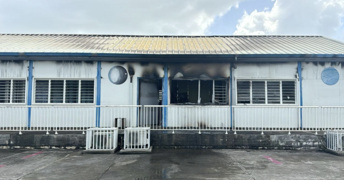 Baie-Mahault : une partie du collège de Gourdeliane ravagé par un incendie