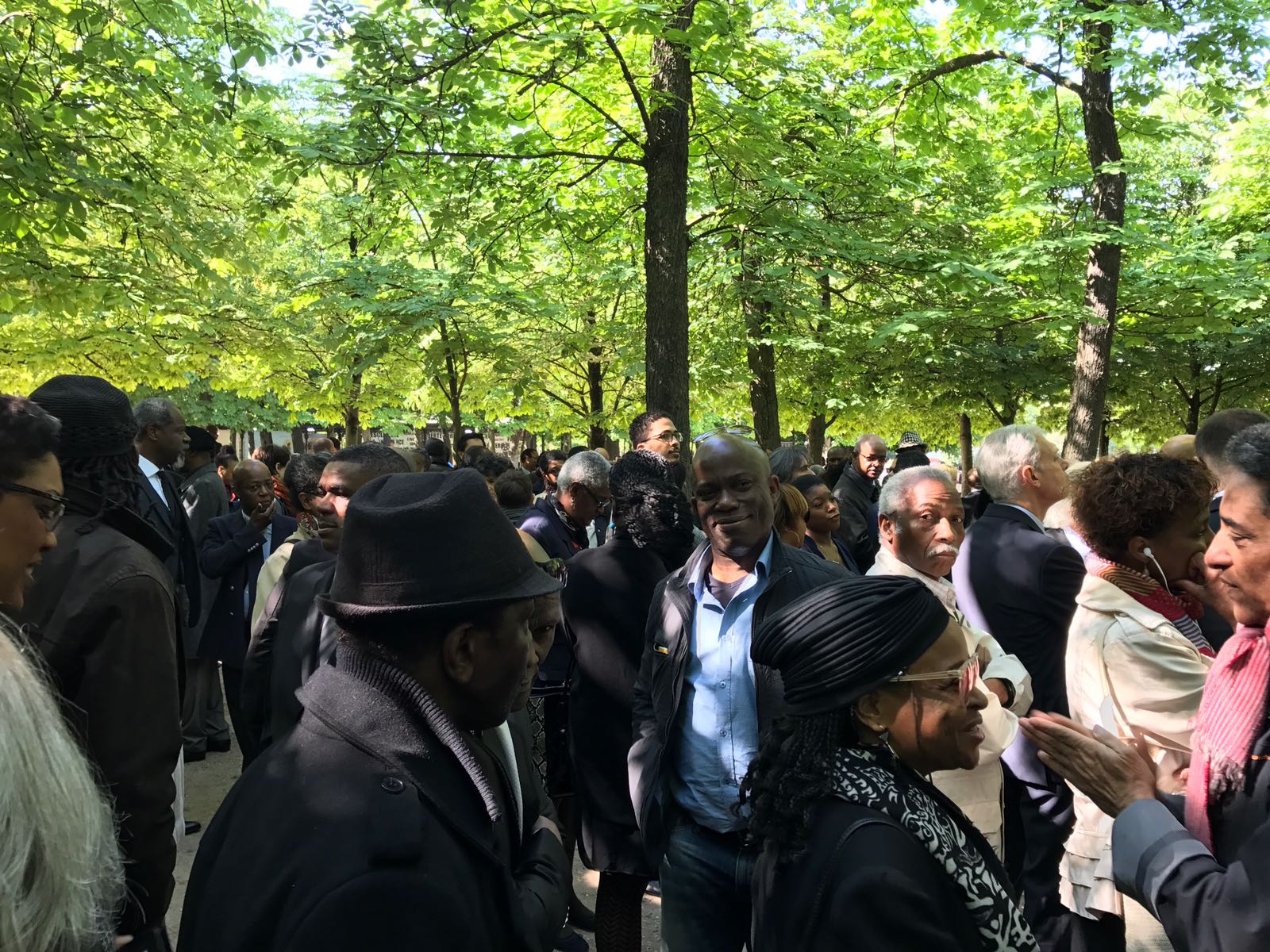 ​    ​Foule au Jardin du Luxembourg lors de la Journée nationale des mémoires de l'esclavage