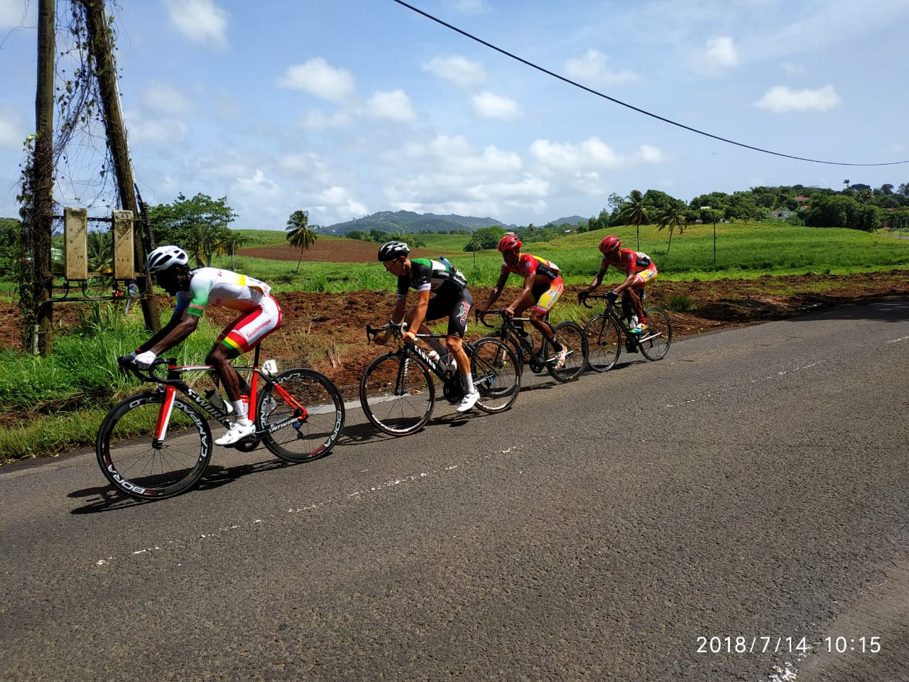 Groupe de tête en direction de Saint-Esprit