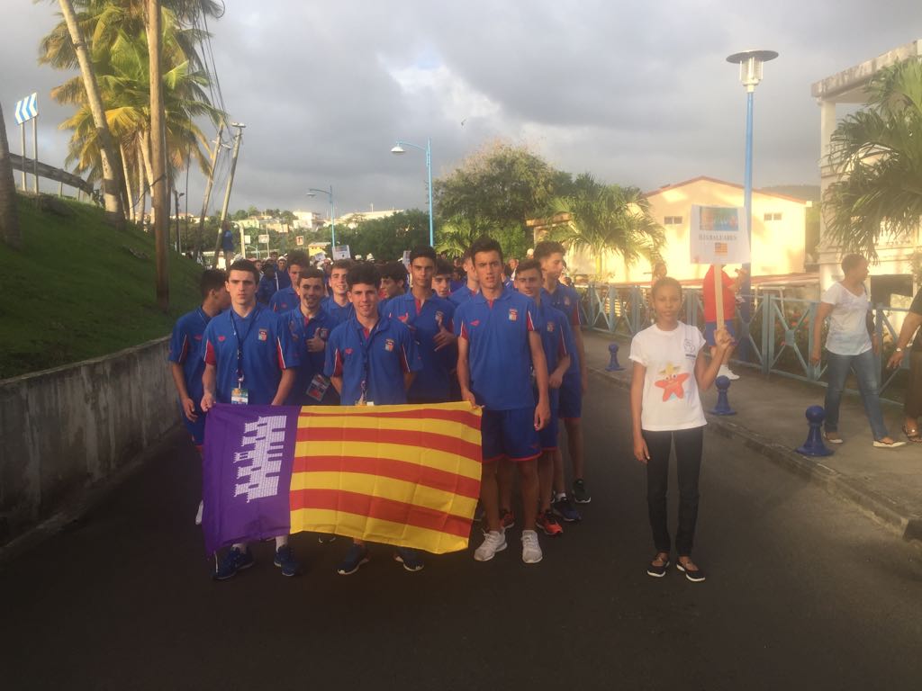 Délégation sportive à l’ouverture des Jeux des Îles