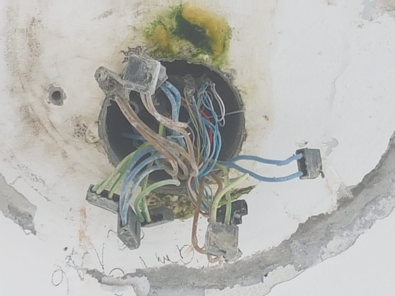 Image des locaux insalubres fournie par les parents d'élèves