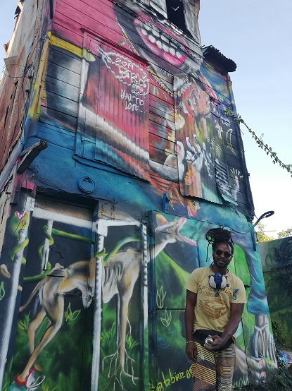 La fresque monumentale de B.Bird sur une maison abandonnée 