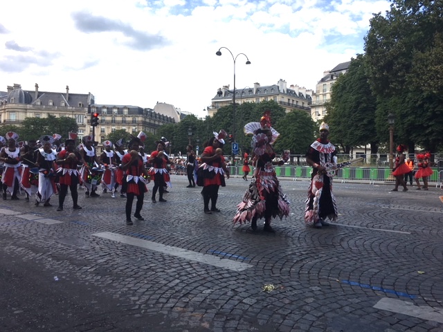 La 17ème édition du Carnaval Tropical de Paris s'est déroulée ce dimanche sur les Champs-Elysées