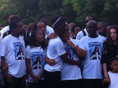 Une marche était organisée hier à Sevran pour rendre hommage à Grégory Hatil, guadeloupéen tué le week-end dernier en Seine-Saint-Denis.