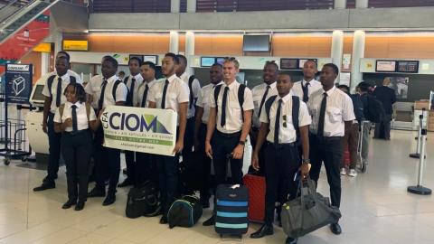 15 jeunes futurs mécaniciens aéronautique et pilotes de ligne