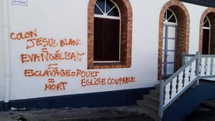 paroisse schoelcher inscriptions anti religion