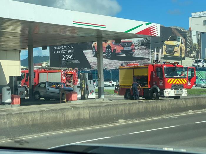 pompiers sur place accident station larenty