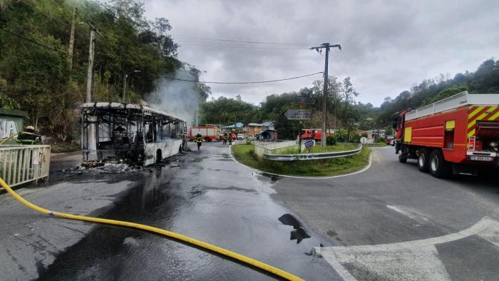 bus en feu