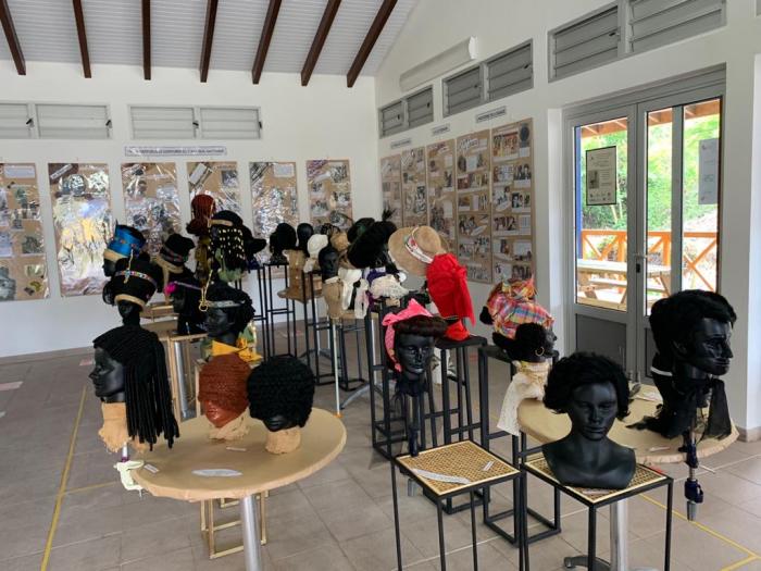 Exposition cheveux crépus
