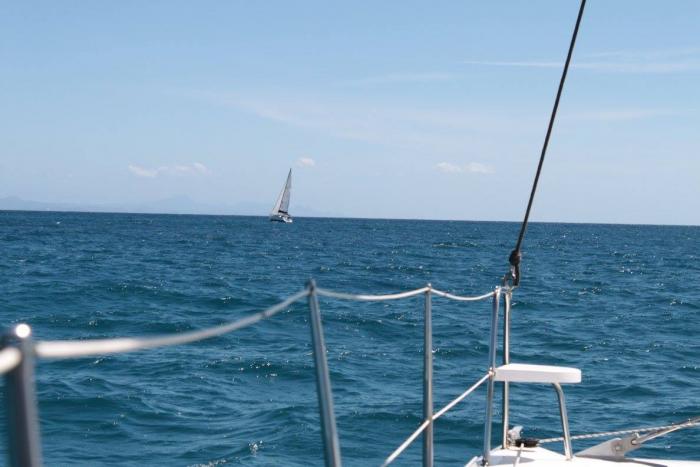 Bateau catamaran monocoque ©Punch Croisières