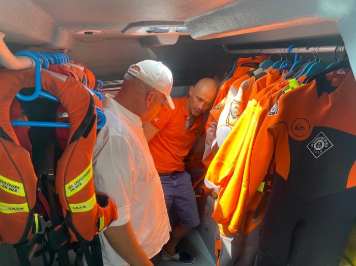 Christophe Couette visite le bateau de la SNSM du Marin ©SNSM du Marin