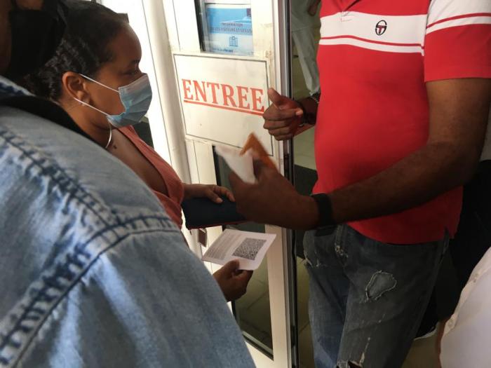 controle passe sanitaire CHUM