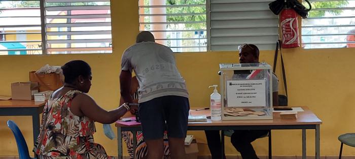 Bureau de vote Grand Bourg Marie Galante