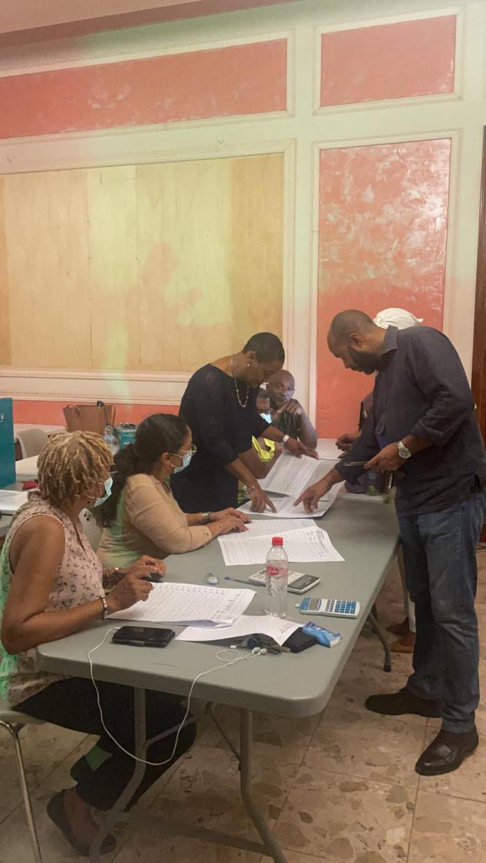 Fin de dépouillement au bureau centralisateur à Basse-terre