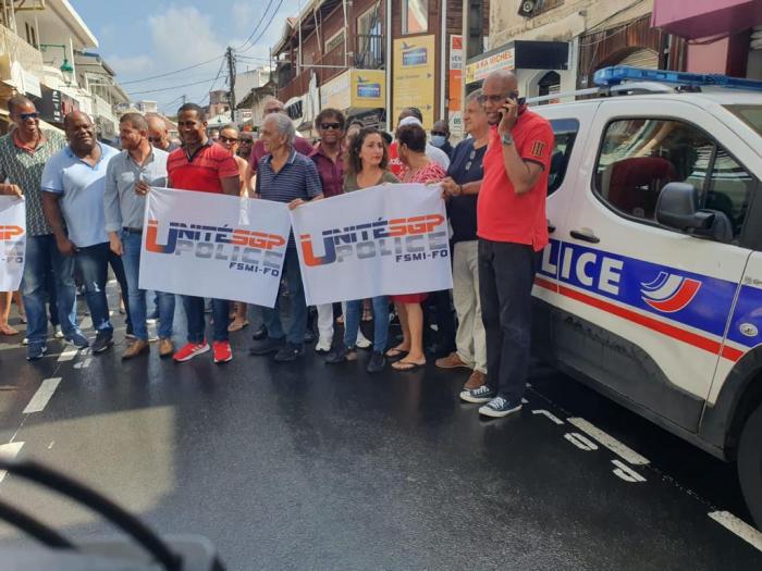 Manifestation des policiers à Basse-Terre