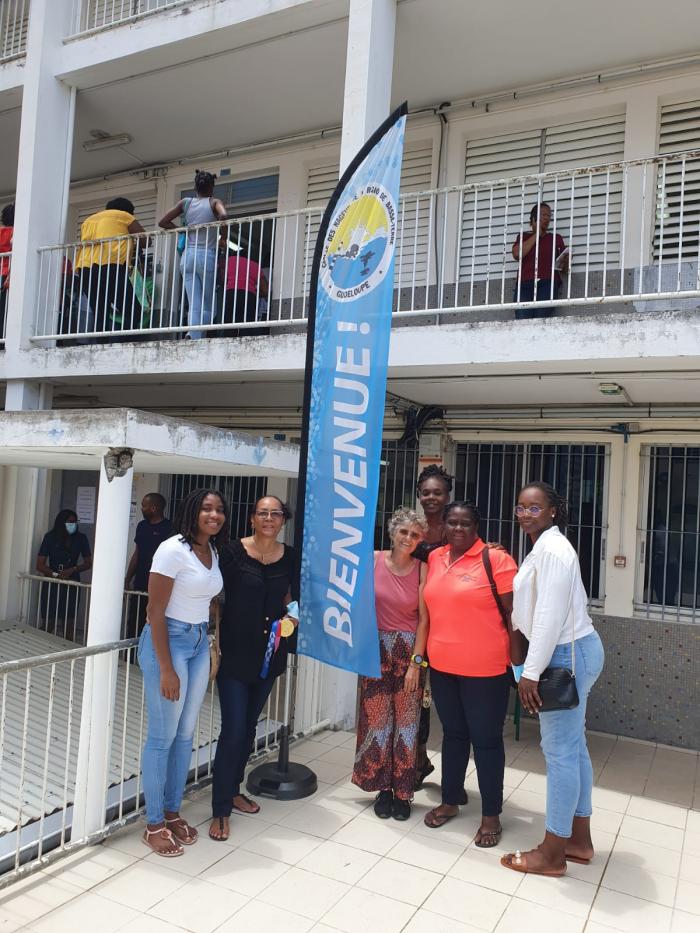 Janella Blombou et Méline Nocandy en visite à leur ancien lycée, Gerville Réache