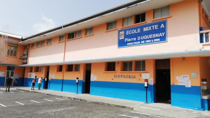 Bureau de vote marin