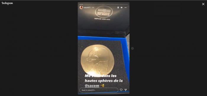 Kalash, sociétaire définitif de la Sacem, et sa médaille, par la Monnaie de Paris