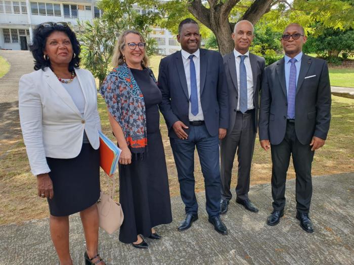 La Rectrice d'Académie, le Pdt du Conseil Départemental, le nouveau principal du Collège Joseph Pitat, le DASEN et la Directrice de Cabinet de la Rectrice