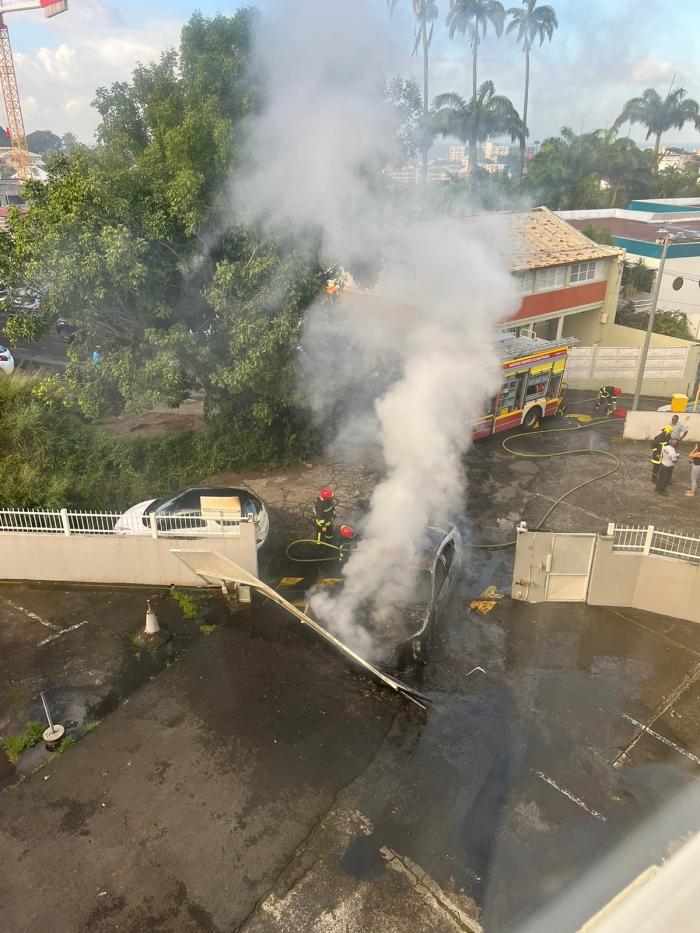 incendie voiture CLairière