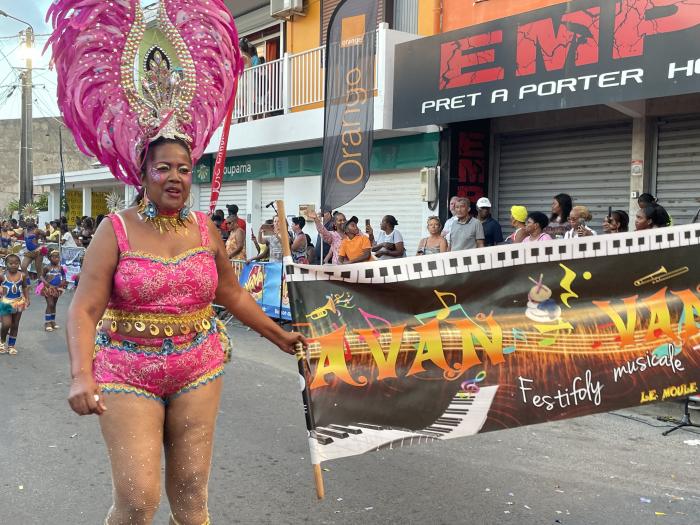 parade moule