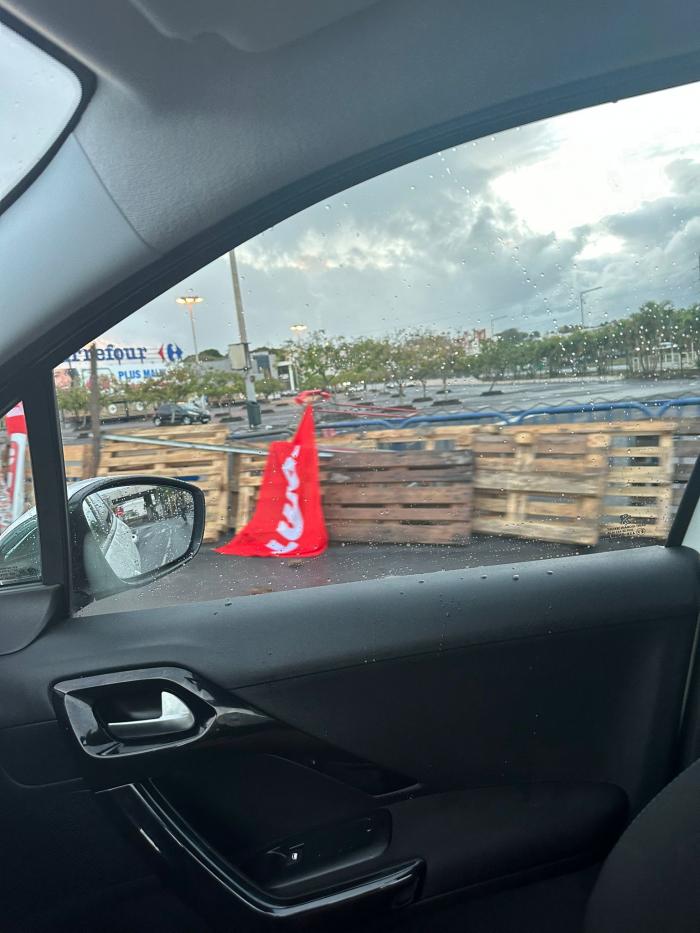 blocage carrefour Dillon
