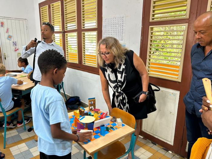 La Rectrice d'Académie à l'école élémentaire Pierre Foucan
