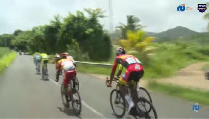 7 hommes tête tour 2023.JPG