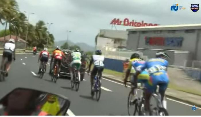 groupe de tête lamentin tour cycliste 2023