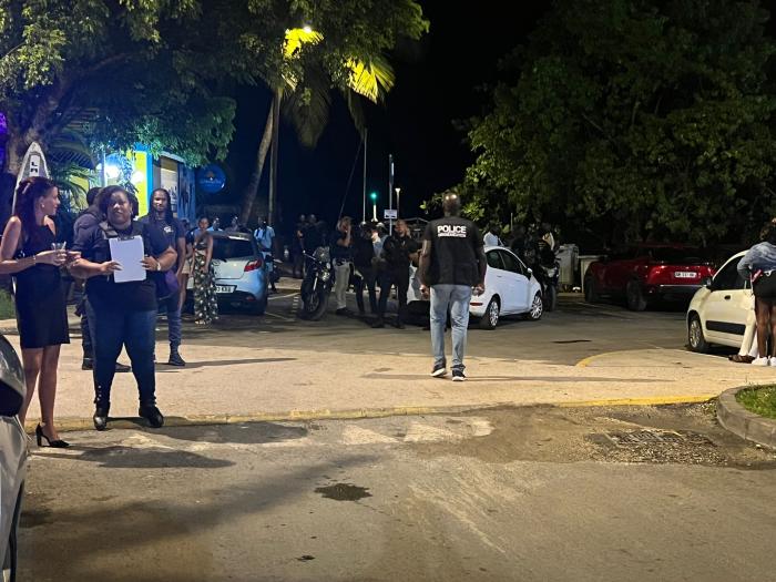 Contrôles de police au Gosier.