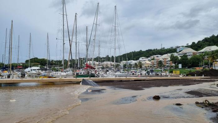 marina de Rivière Sens à Gourbeyre