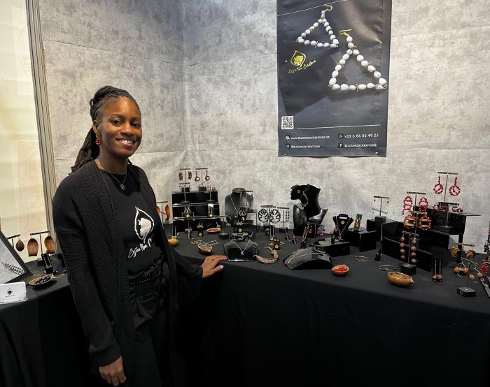 Gladys Montflore a créé son entreprise de bijoux à partir de graines naturelles