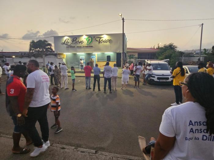 Rassemblement pour la paix à Dillon