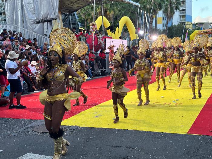 Aqua Band Stars dimanche gras carnaval gp 2024
