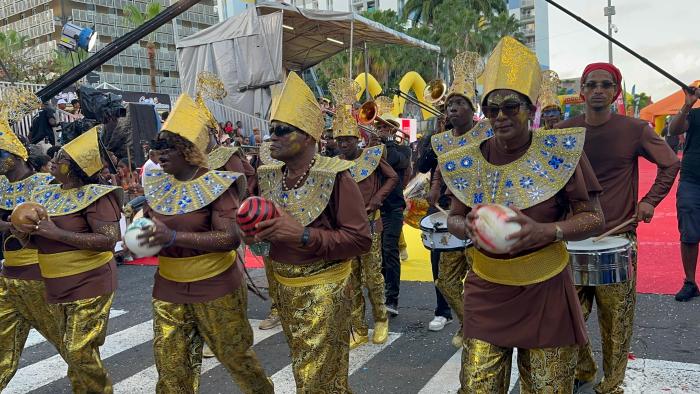 Aqua Band Stars dimanche gras carnaval gp 2024
