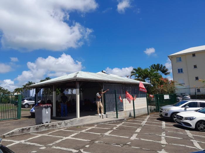 blocage collège trois ilets
