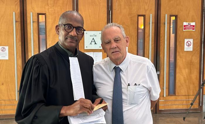 Rlph Monplaisir maire de Cas-Pilote et son avocat