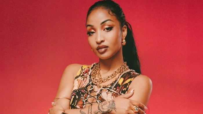 Shenseea dans Colors