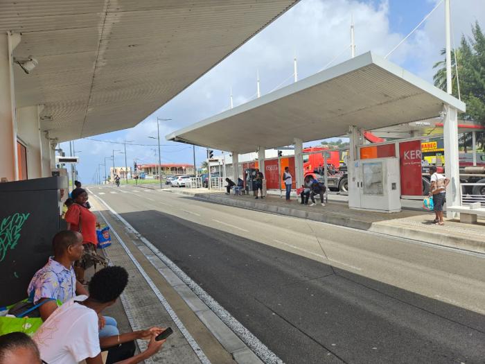 TCSP, attente passagers.