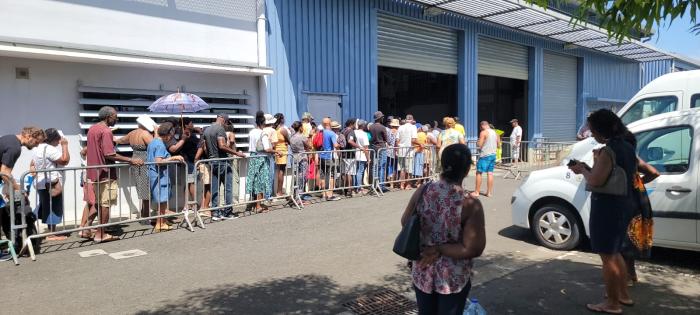 distribution d'eau au Gosier