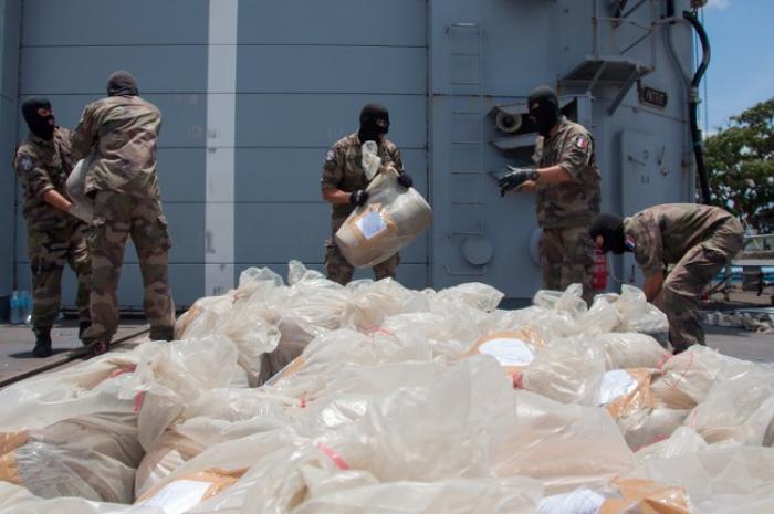 700 kg de cannabis saisis au large de la Martinique
