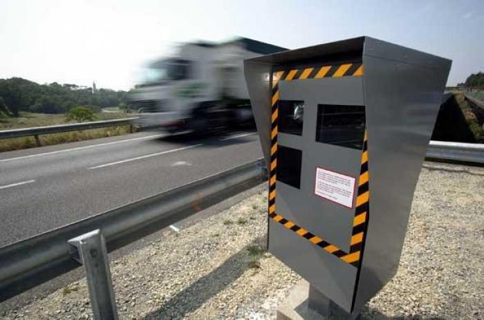 Abymes : Un homme s’en prend à un radar et risque une forte amende