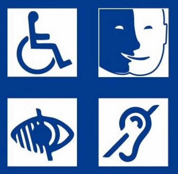 Accessibilité des lieux publics aux handicapés : "c'est normal que cette loi existe"