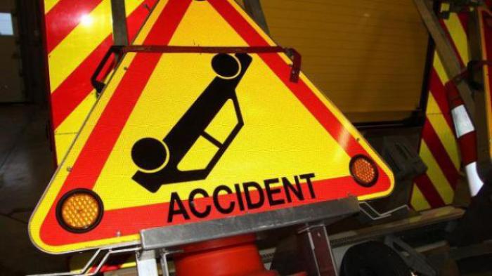 Accident entre trois voitures dans la descente de Versailles