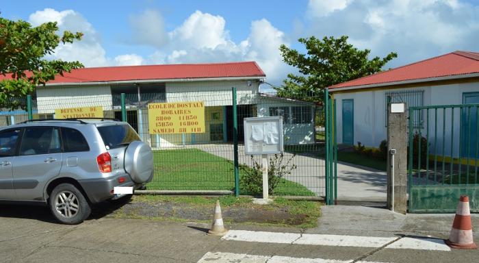 Algues sargasses : déménagement de l'école de Dostaly vers l'école de Bois Soldat