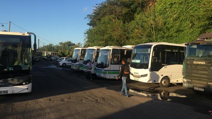 Aucun bus ne sort du dépôt des Almadies et les BHNS sont toujours à l'arrêt