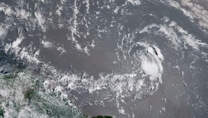 Beryl redevient une tempête tropicale