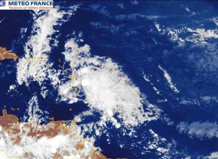 Beryl s'est dissipée et poursuit sa route en onde tropicale